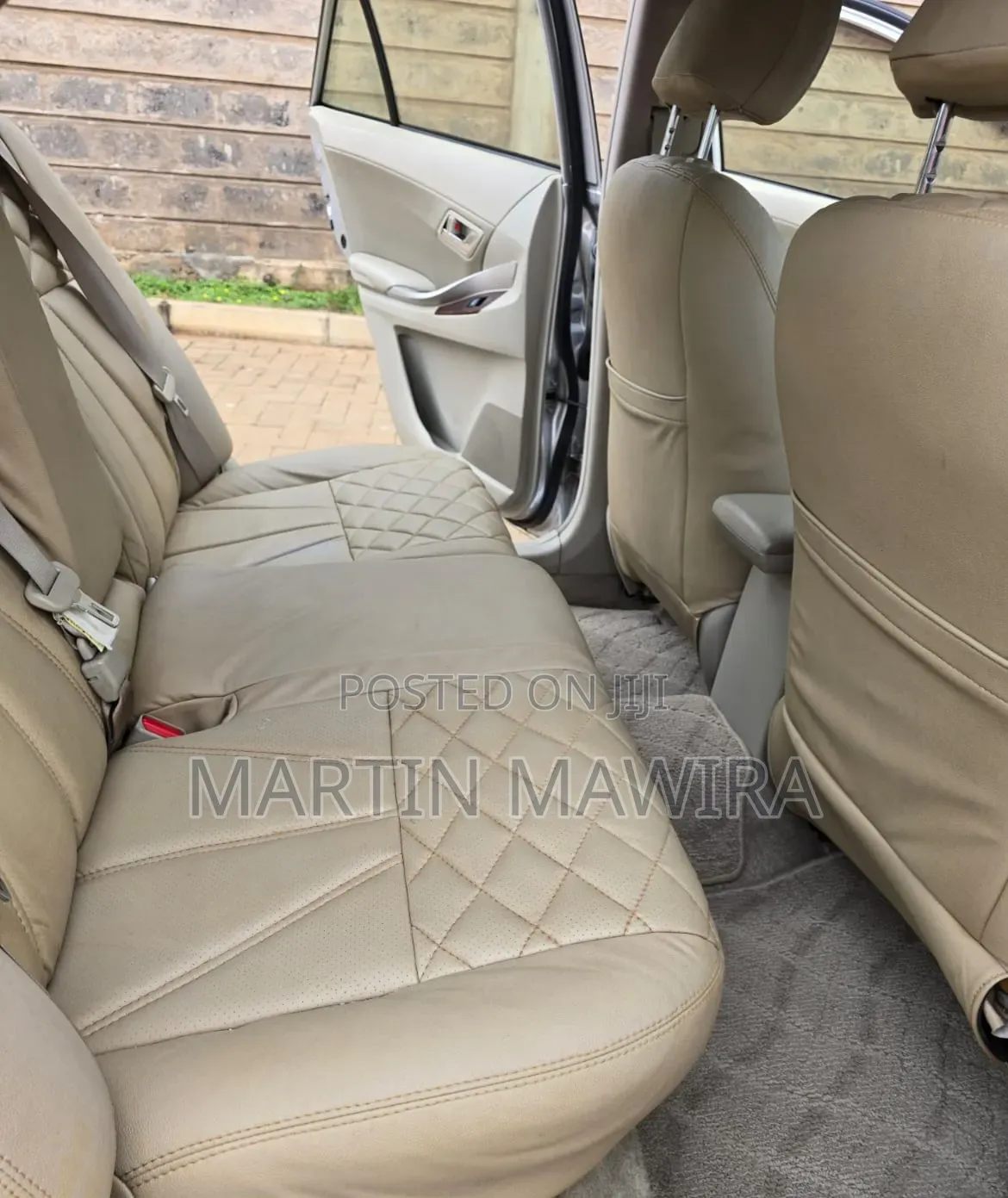 Toyota Premio 2012 Silver