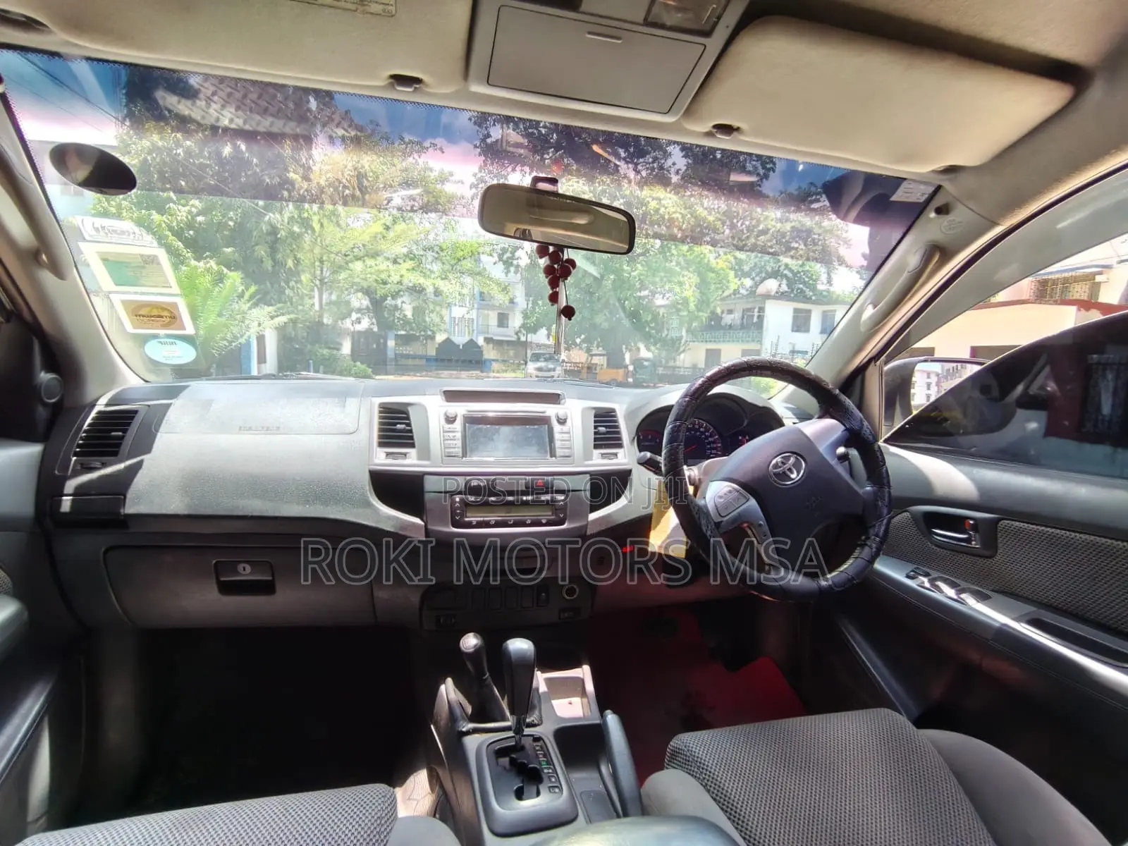 Toyota Hilux 2013 Silver