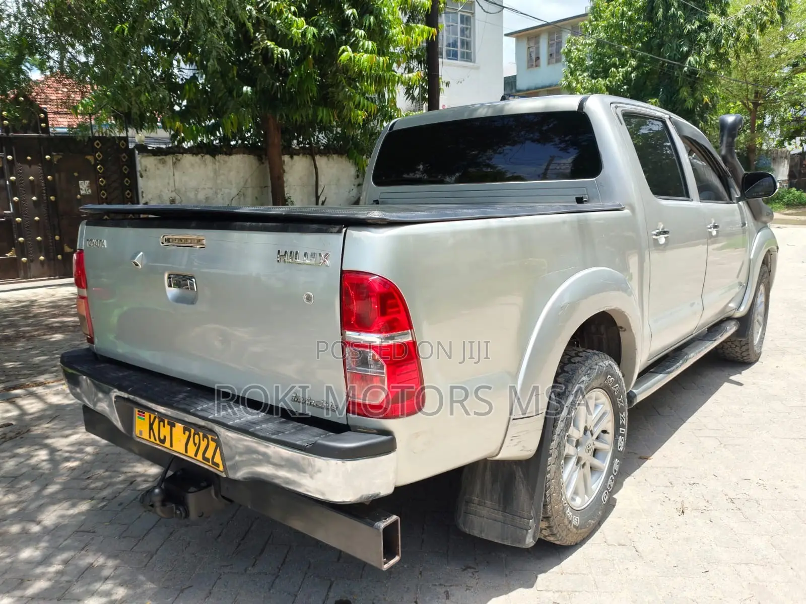 Toyota Hilux 2013 Silver