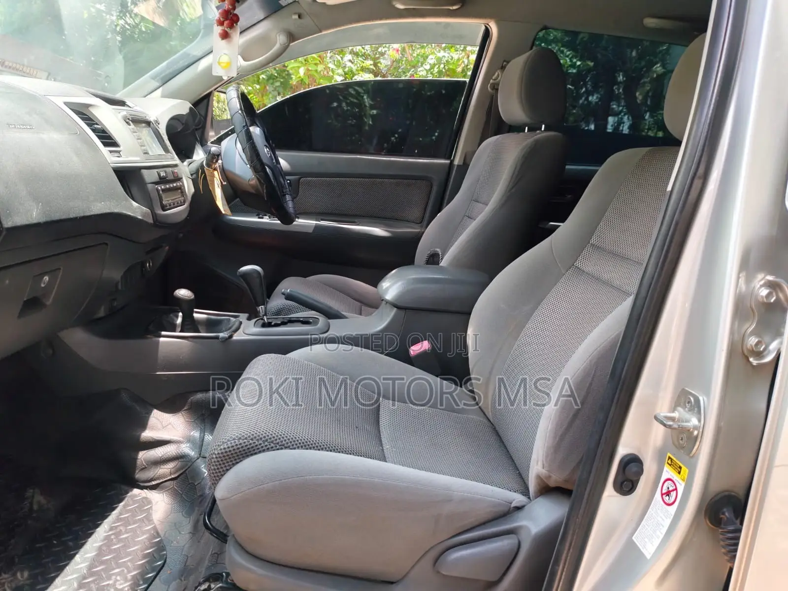 Toyota Hilux 2013 Silver
