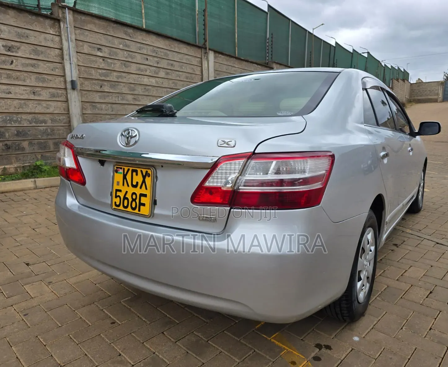 Toyota Premio 2012 Silver