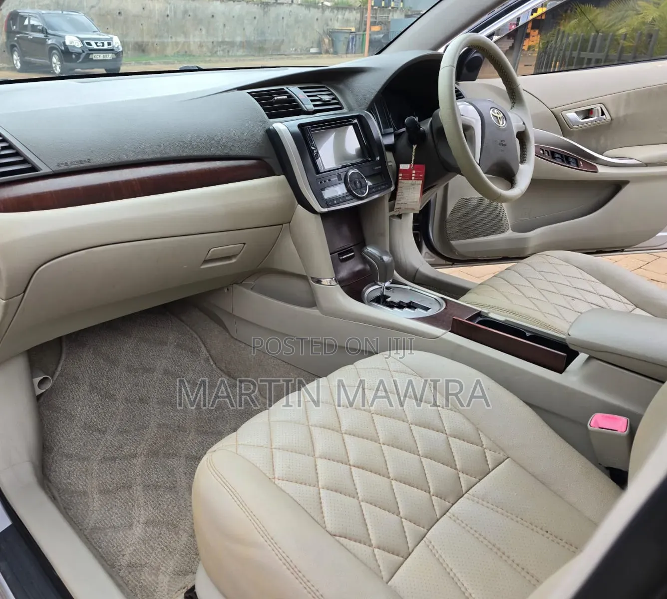 Toyota Premio 2012 Silver