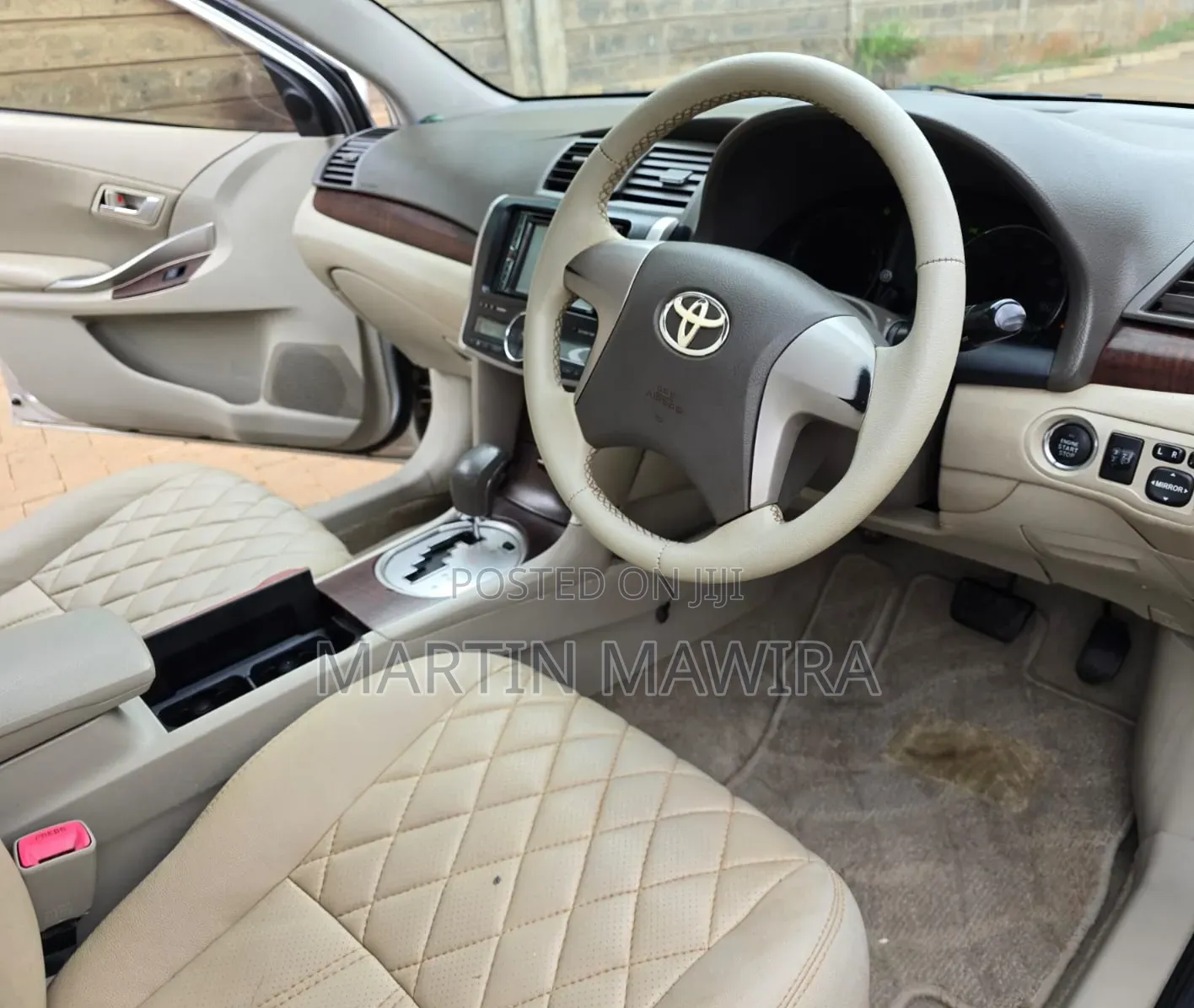 Toyota Premio 2012 Silver