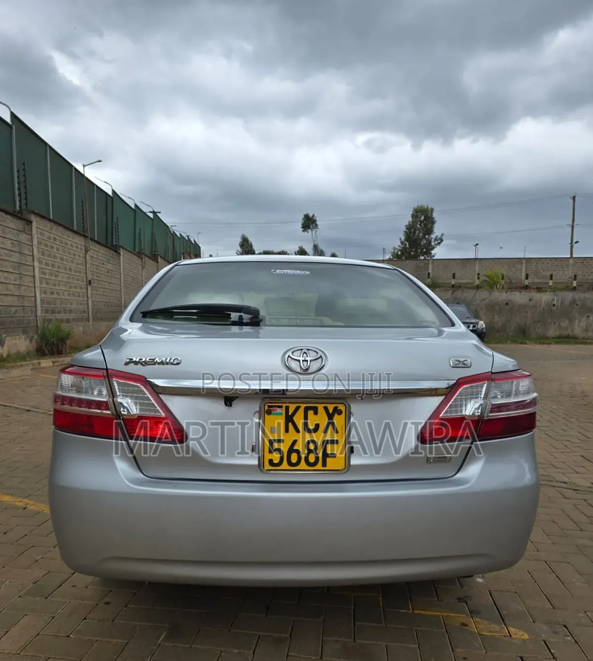 Toyota Premio 2012 Silver