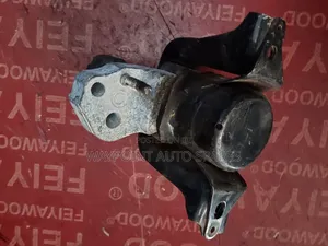 Engine Mounts Toyota Sienta