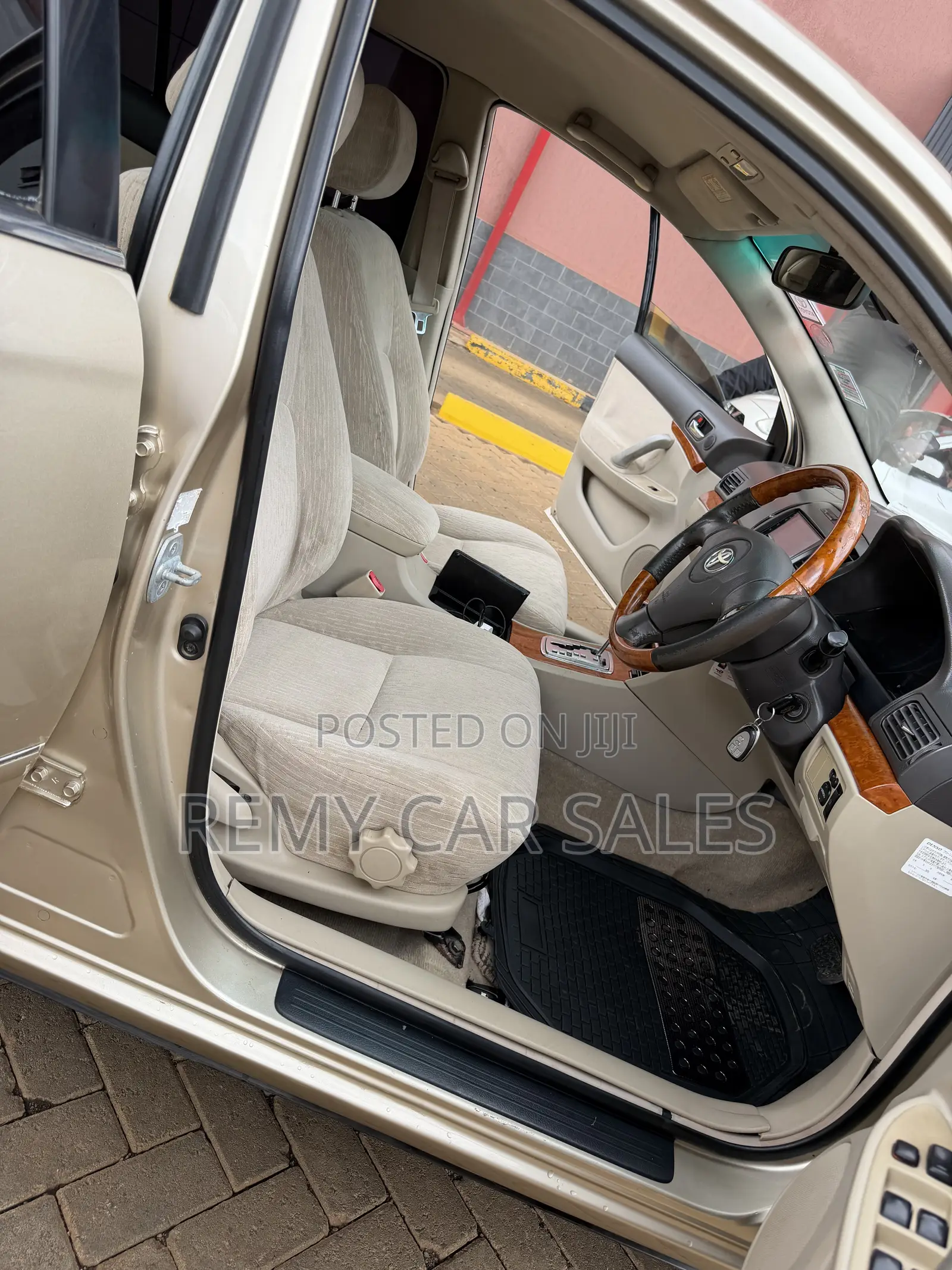 Toyota Premio 2006 Gold