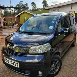 Toyota Porte 2011 Black