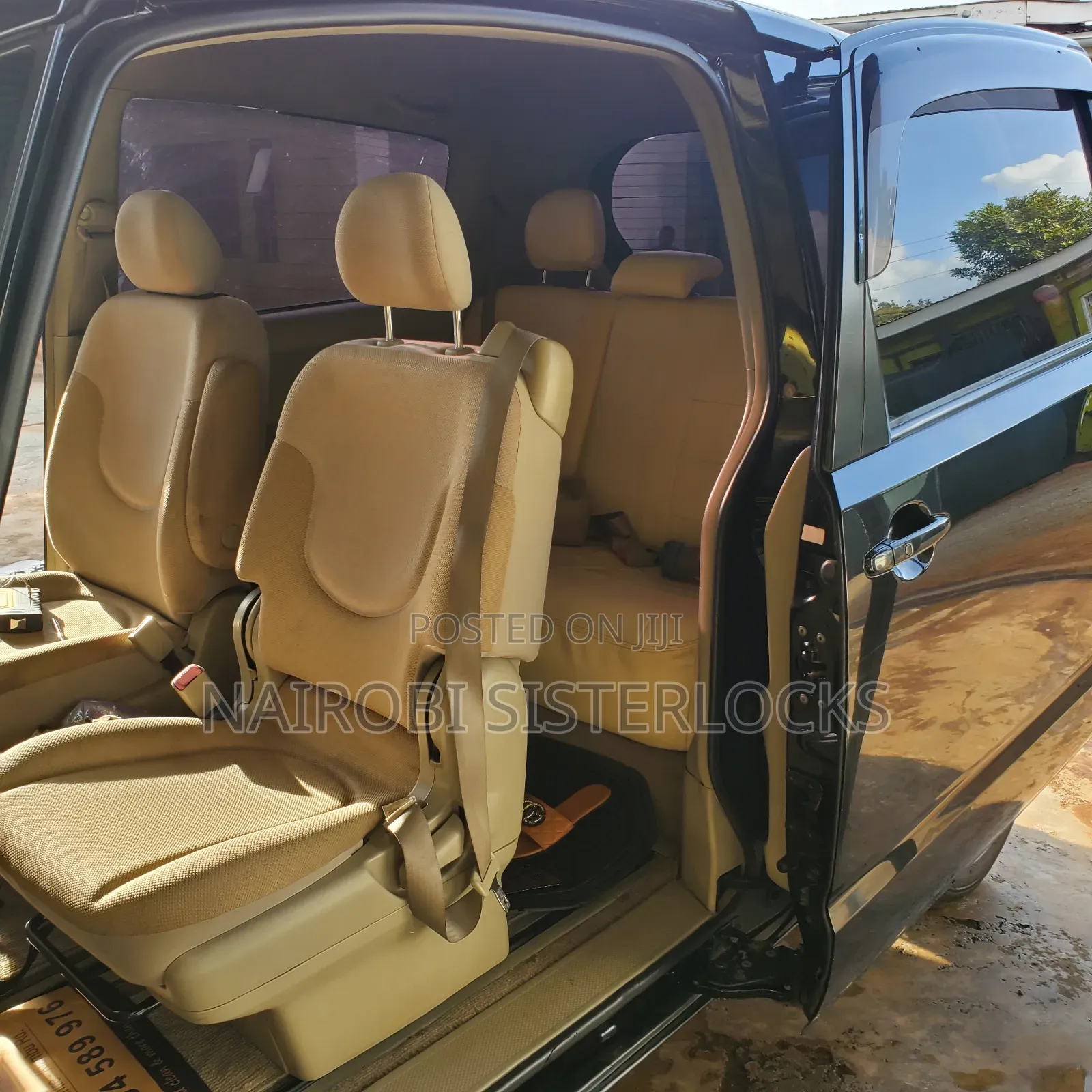 Toyota Porte 2011 Black