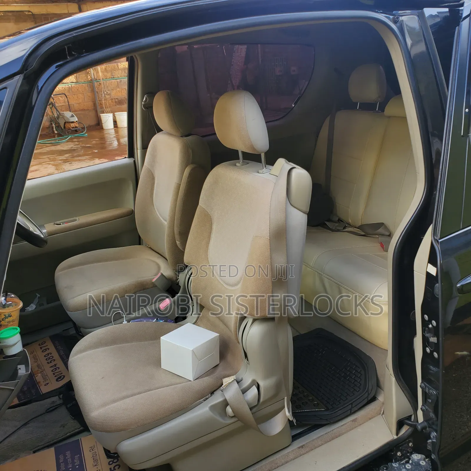 Toyota Porte 2011 Black