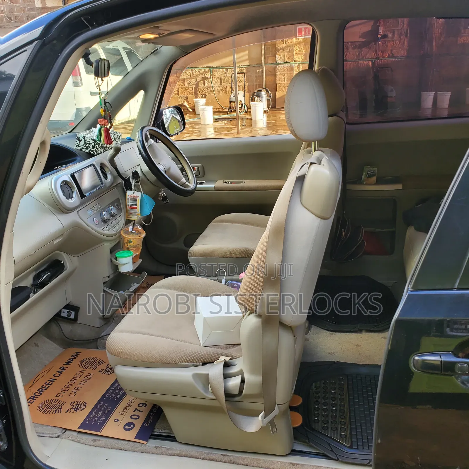 Toyota Porte 2011 Black