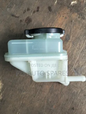 Toyota Hilux Revo Power Steering Pump Fluid Tank