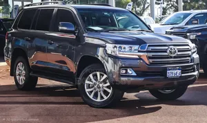 Toyota Land Cruiser 4.5 V8 VXR 2019 Gray