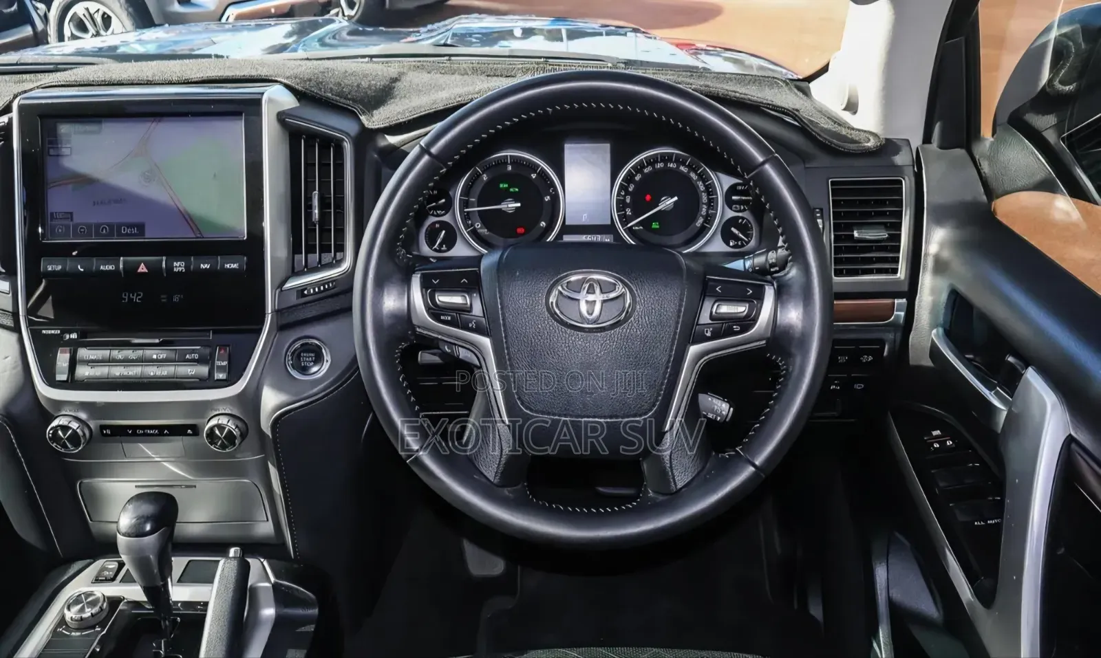 Toyota Land Cruiser 4.5 V8 VXR 2019 Gray