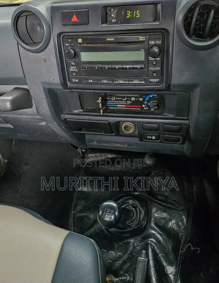 Toyota Land Cruiser 2013 Beige