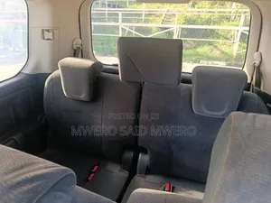 Toyota Noah 2013 Silver