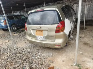 Toyota Corolla Spacio 1.8 X 2WD 2002 Gold