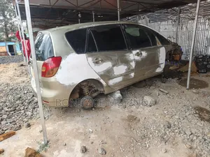 Toyota Corolla Spacio 1.8 X 2WD 2002 Gold