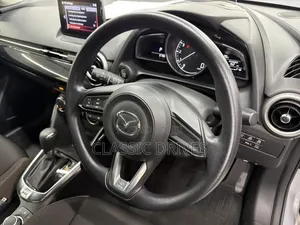 Mazda 2 2019