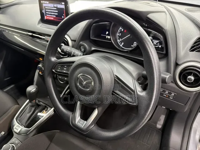 Mazda 2 2019