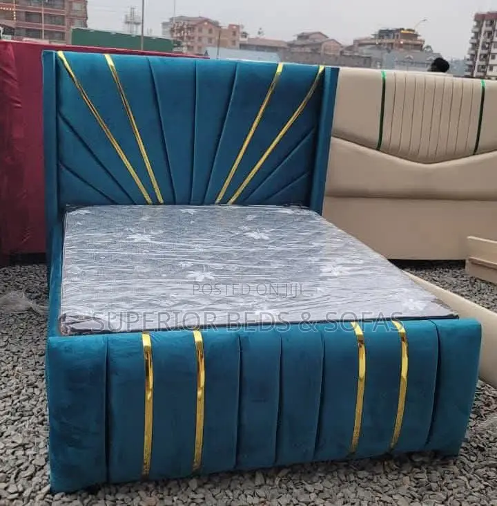 5x6 Glam Teal Sunburst Chester Bed