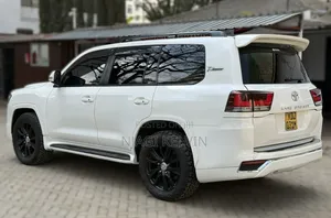 Toyota Land Cruiser 4.6 V8 ZX 2015 White