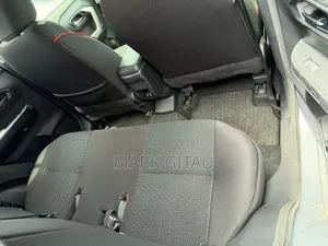 Toyota Raize 1.0 AWD 2019 Gray