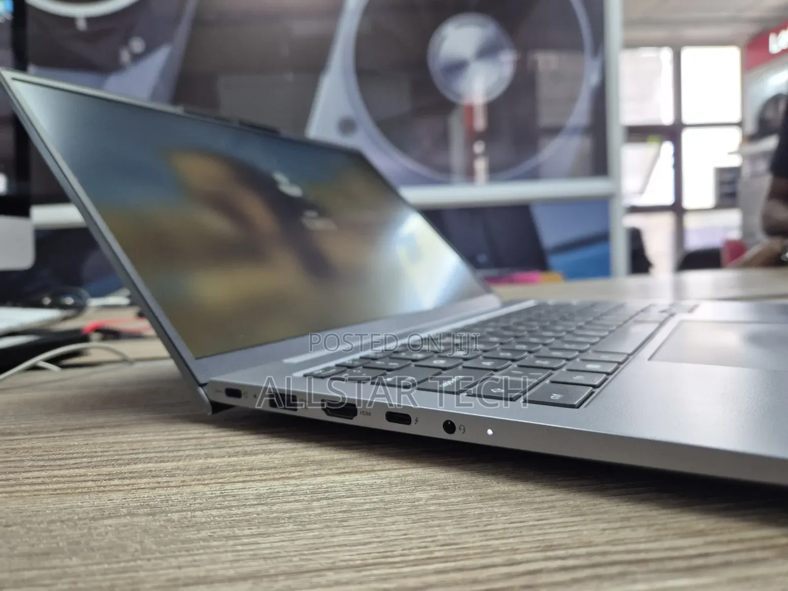 Laptop Lenovo ThinkBook 14 G8 IAL 8GB Intel Core 7 SSD 512GB