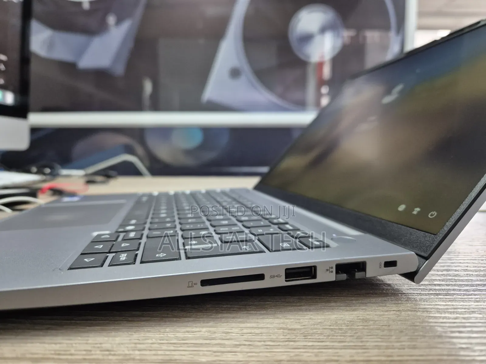 Laptop Lenovo ThinkBook 14 G8 IAL 8GB Intel Core 7 SSD 512GB