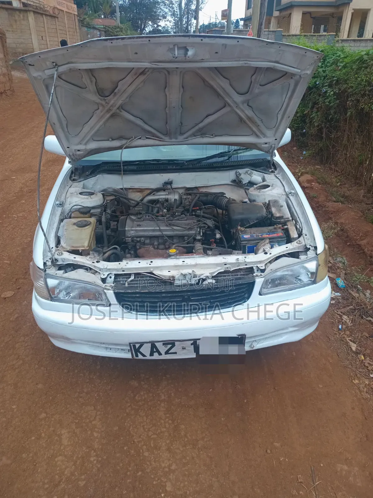Toyota Corolla 2000 White