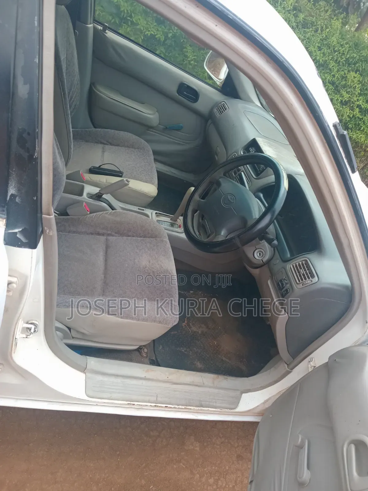 Toyota Corolla 2000 White