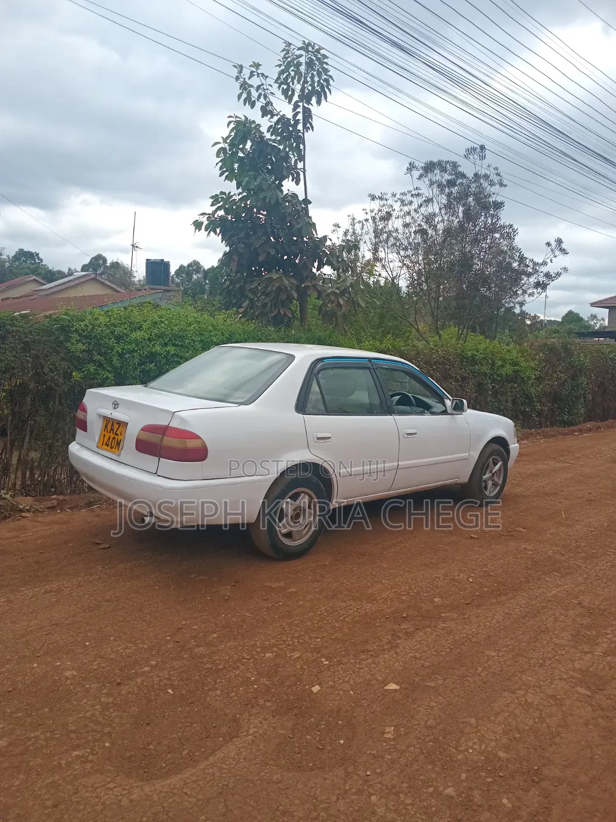 Toyota Corolla 2000 White