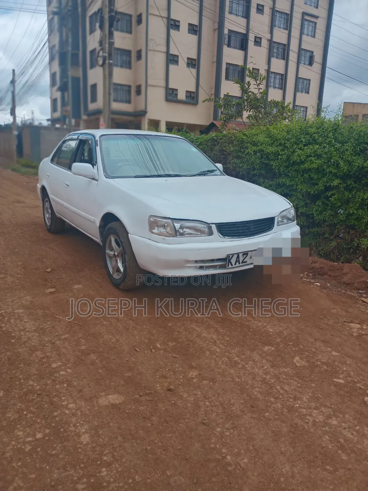 Toyota Corolla 2000 White