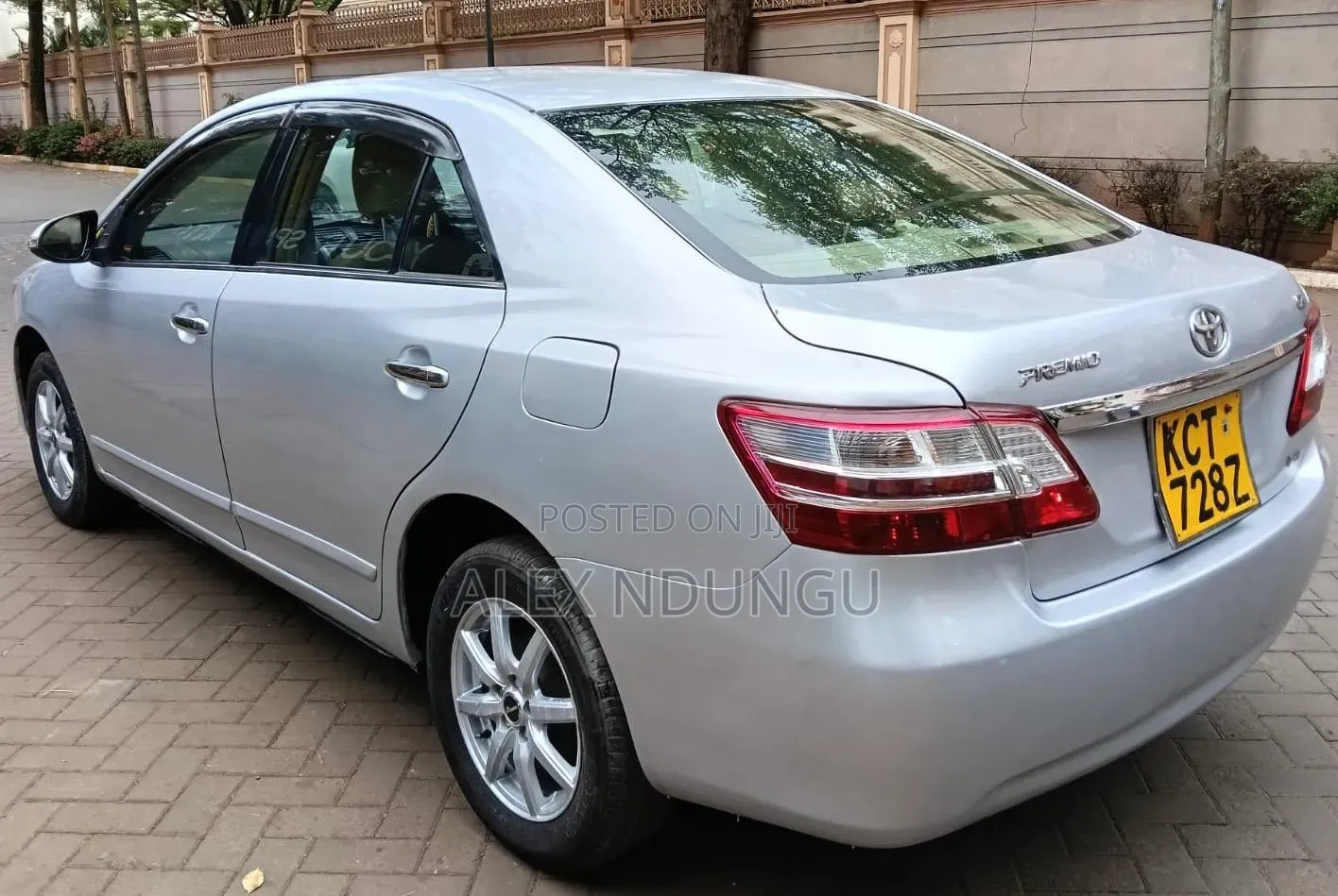 Toyota Premio 2013 Silver