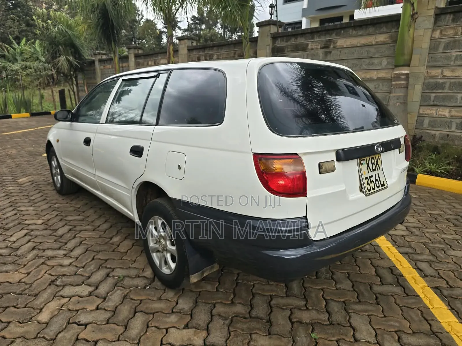 Toyota Caldina 2001 White