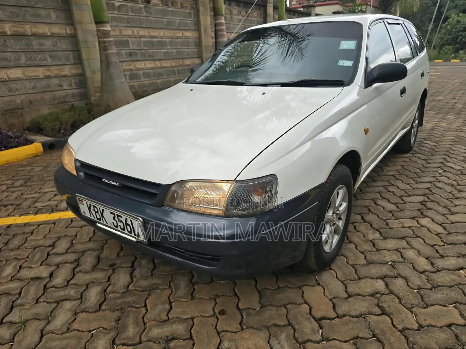 Toyota Caldina 2001 White