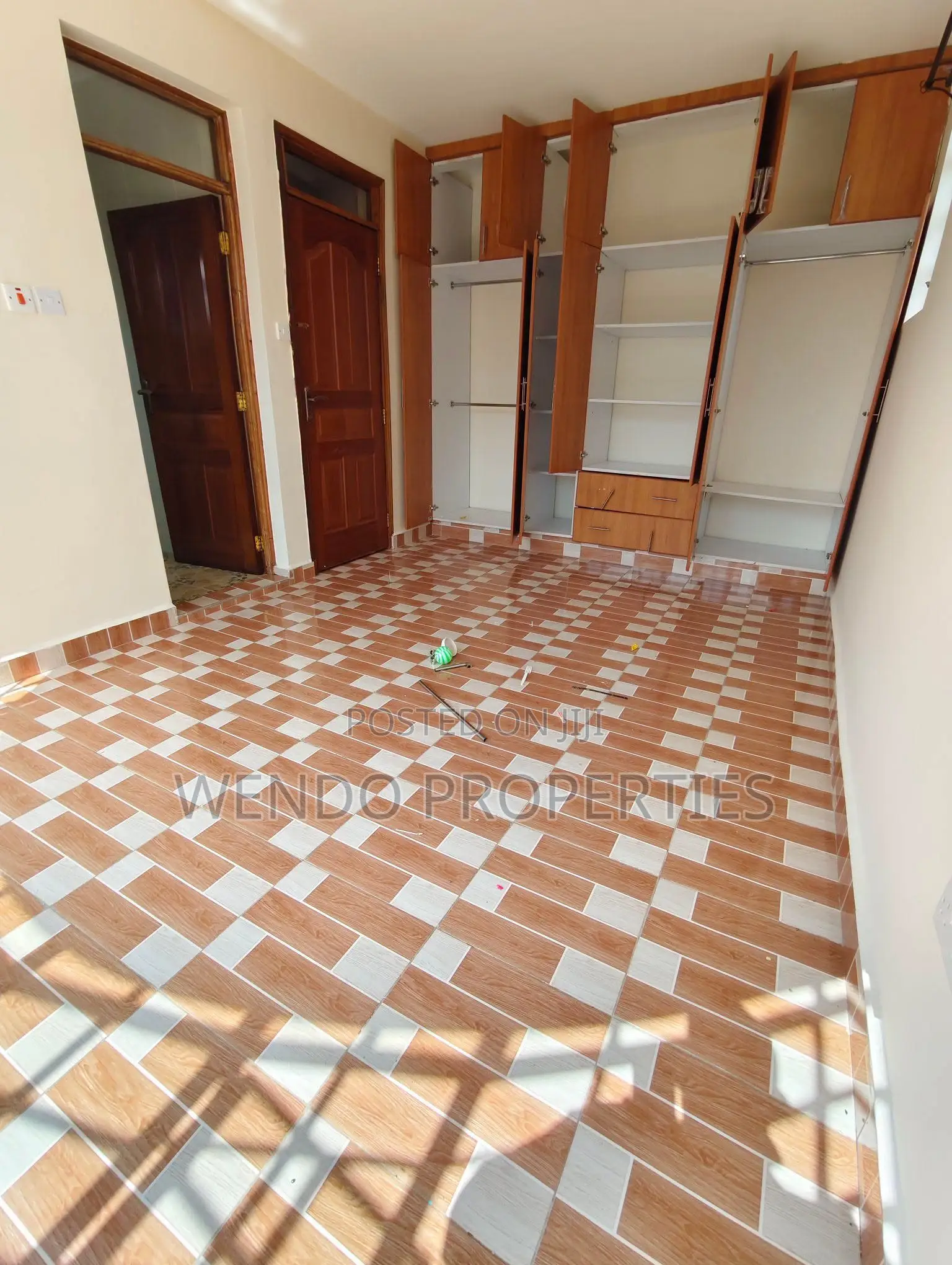 3bdrm Apartment in Zambia, Oluulua for rent