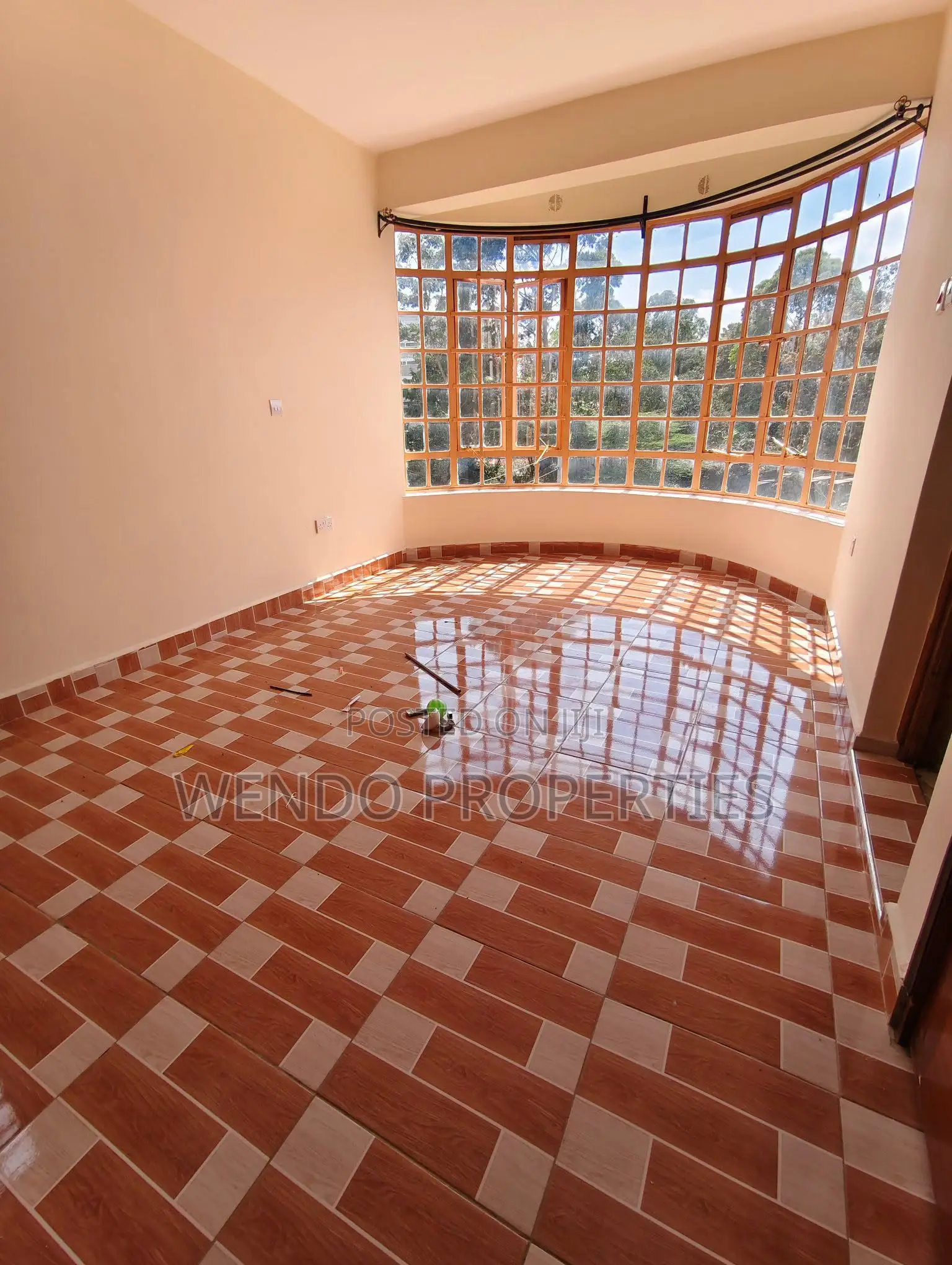 3bdrm Apartment in Zambia, Oluulua for rent
