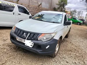 Mitsubishi L200 2015 White