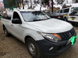 Mitsubishi L200 2015 White