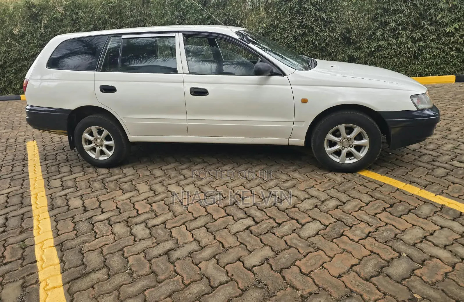 Toyota Caldina 2004 White