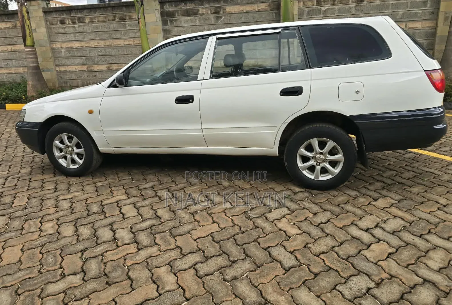 Toyota Caldina 2004 White