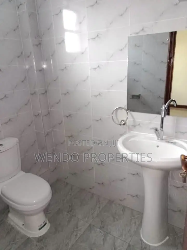 2bdrm Apartment in Zambia, Ole Polos for rent
