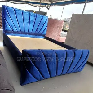 5x6 Plush Blue Fan Pleat Chester Bed