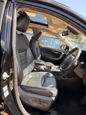 Toyota RAV4 2019 Red