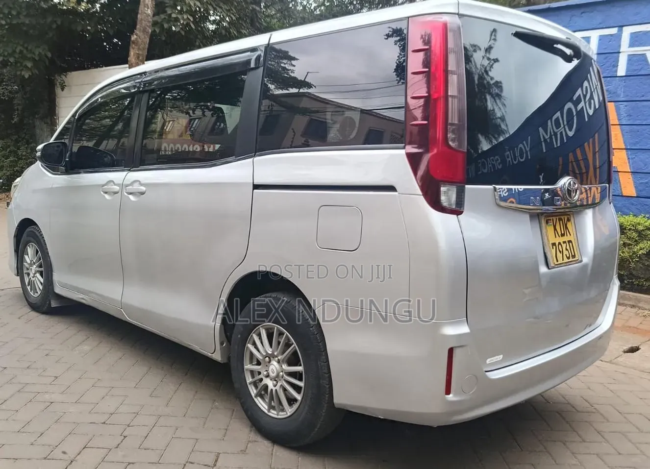 Toyota Noah 2015 Silver