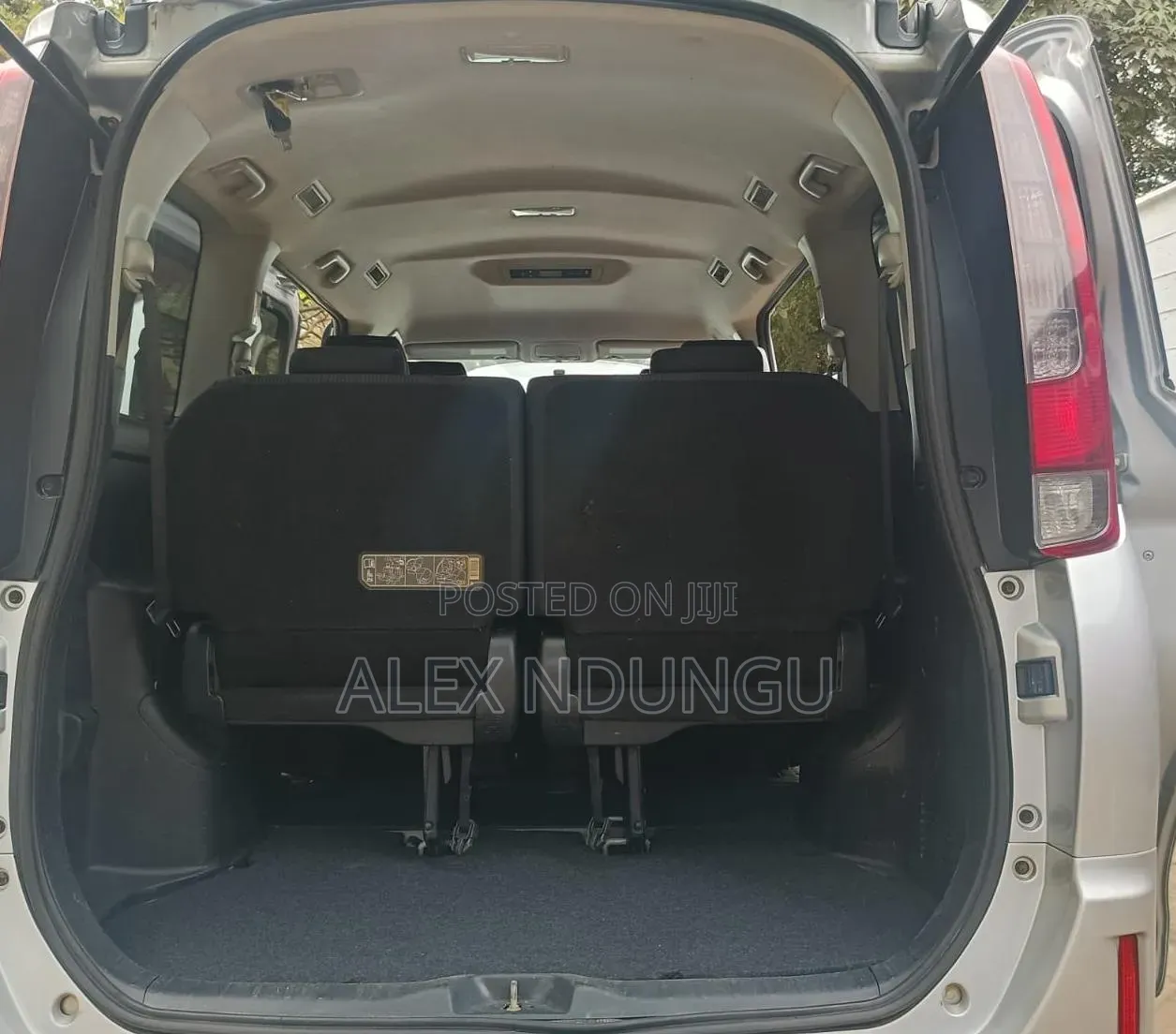 Toyota Noah 2015 Silver