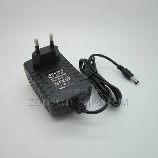 Power Adapter 12v 2A - main view