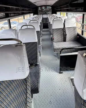 Isuzu NQR 2022 Yellow