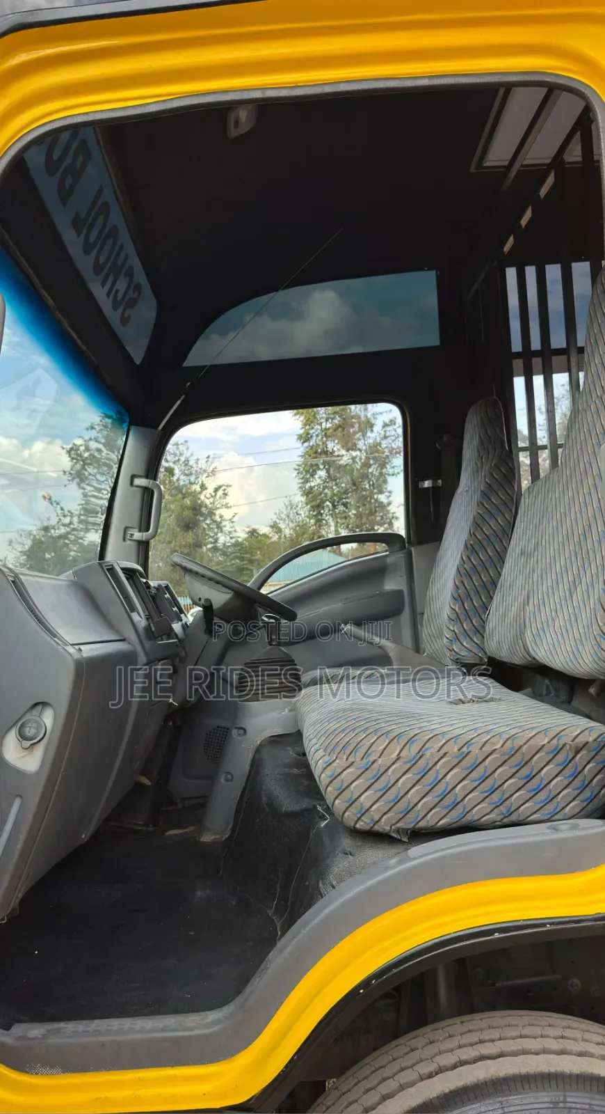 Isuzu NQR 2022 Yellow