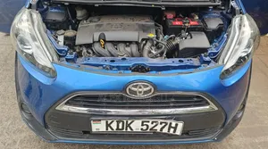 Toyota Sienta 2015 Blue